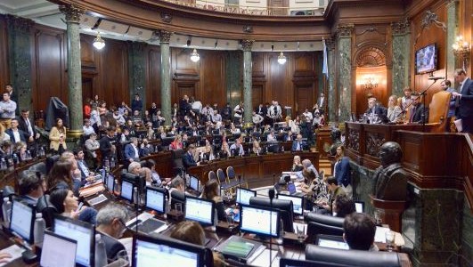 Cada legislador provincial cuesta $546 millones al año: Tucumán, CABA y la PBA en el podio de los más costosos
