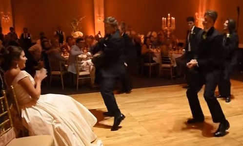 Video: el baile sorpresa del novio que avergonzó a la novia en un casamiento