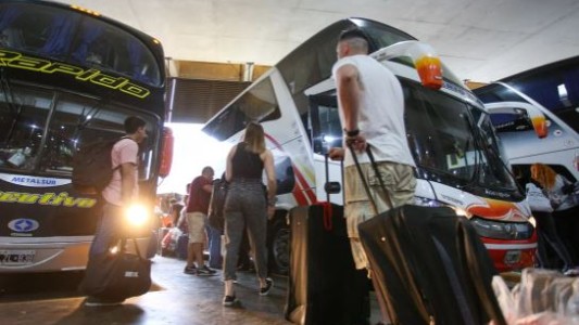 El gobierno bonaerense autorizó un aumento del 37,5% para los micros de larga distancia