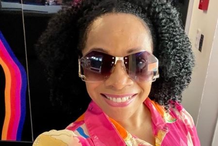 Autora dominicana presenta su libro "Desafíos": de perseguida política, a productora de shows en Argentina