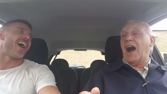 Reino Unido: tiene alzheimer pero cuando canta recupera la memoria