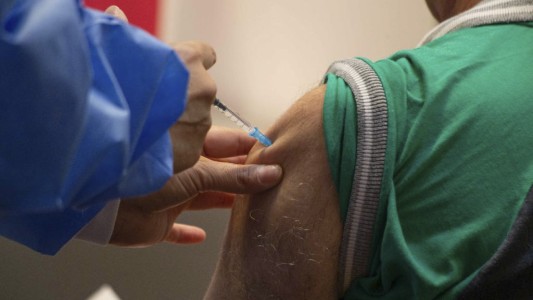 Un estudio afirma que el Covid puede elevar riesgo de problemas cardíacos durante años