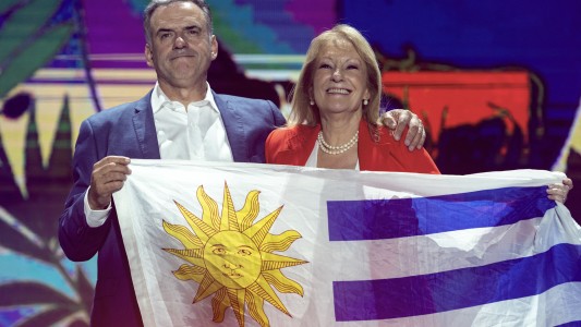 Yamandú Orsi ganó el ballotage y la izquierda regresa al poder en Uruguay: el mensaje del Gobierno argentino