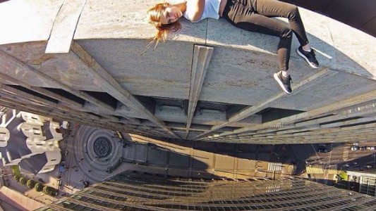 La mujer rusa que toma las selfies más peligrosas