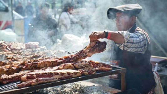 Prender la parrilla para Navidad y Año Nuevo, una misión cada vez más complicada