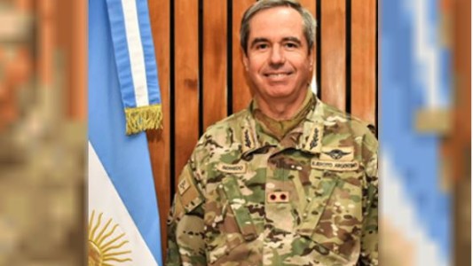 Una nueva baja en la cúpula de la FFAA por denuncias cruzadas