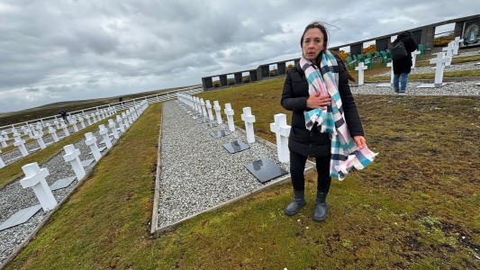 Tercer vuelo humanitario a Malvinas: la experiencia del viaje junto a los familiares de los caidos, narrada en primera persona