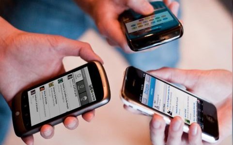 Los colegios porteños deberán aplicar un protocolo contra la violencia digital