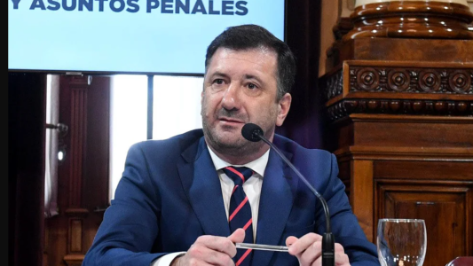 Kueider: "Es inaudito que el Senado quiera echarme, el dinero no estaba en mi mochila"