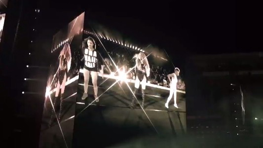 Estas dos chicas subieron a bailar con Beyoncé y la rompieron