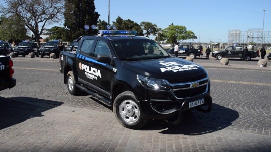 Rosario: Le robaron a mano armada a una nena de 7 años que jugaba en la vereda