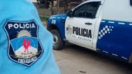 Dejaron a un bebé solo en una camioneta para ir a bailar