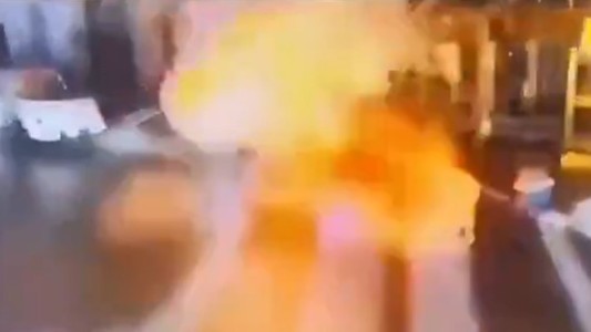 Explosión de Cybertruck de Tesla fuera de hotel Trump en Las Vegas deja un muerto y 7 heridos