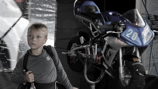 "Luchó como un león": murió un piloto de motociclismo de 7 años