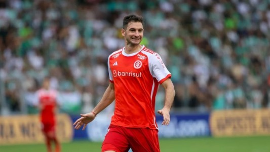 En medio del escándalo por el traspaso de Medina, Alario llegó a La Plata para ser nuevo refuerzo de Estudiantes