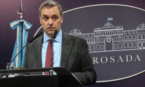 Adorni: “Se terminan los privilegios y el gasto desenfrenado en ARCA”