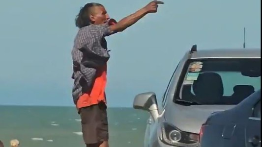 "Es un espacio público": aprehendieron a un "trapito" en Mar del Plata y el video se viralizó