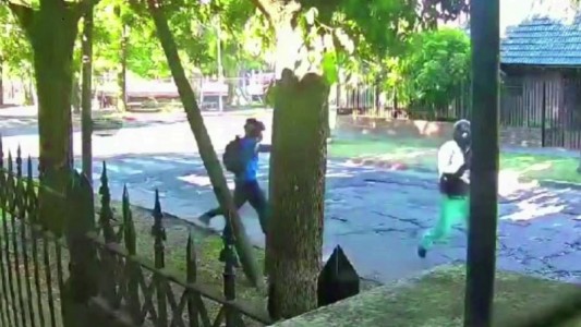 Balearon a un médico para robarle la moto: su estado es reservado