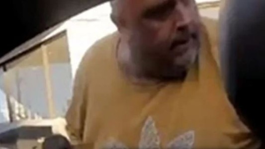 Le retuvieron la licencia de conducir al taxista que agredió a otro en Rosario