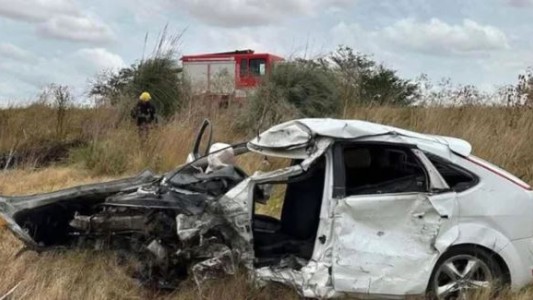 Brutal femicidio en Navarro: degolló a su pareja escapó y está grave tras chocar contra un camión