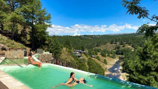 Polémica en Córdoba: cobrarán una “ecotasa” de $5000 para ingresar a un paraje de Calamuchita