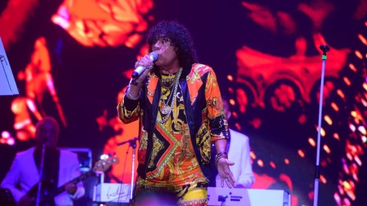 La Mona Jiménez prepara "El baile + grande del universo"