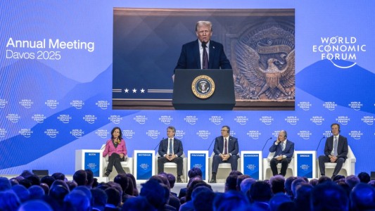 "Pagarán aranceles": en Davos, Trump lanzó una fuerte advertencia a las empresas que no fabriquen en Estados Unidos