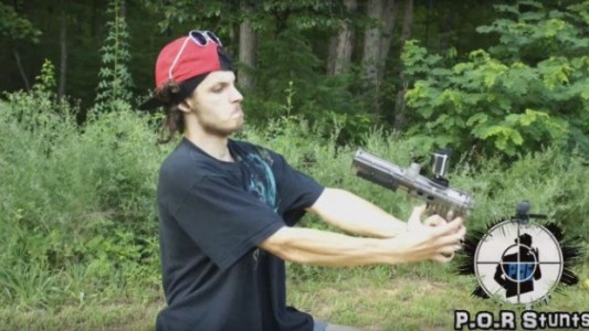 Un youtuber se disparó con una pistola de paintball en la cara y casi termina en tragedia
