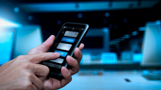 El grupo chino Alibaba lanza un modelo de IA para competir con ChatGPT