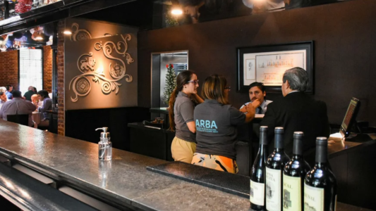 Las propinas digitales dejarán de tributar retenciones en la provincia de Buenos Aires