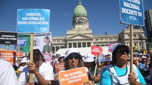 Capital Humano convocó a los gremios docentes a discutir el salario mínimo