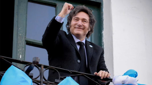 Milei celebró el traslado de una sucursal del Banco Nación por las altas tasas de La Matanza