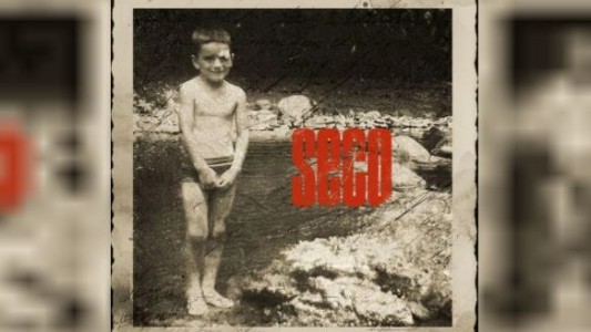 Para presentar su último disco, Arjona dio vuelta el diseño del teatro