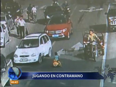 En triciclo a contramano