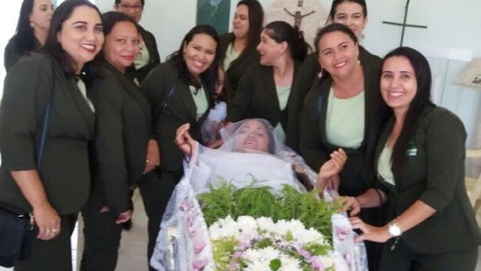 Curioso obituario para un familiar: "Deja este mundo sin haber aportado nada de interés"