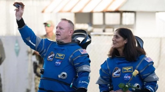 La NASA y SpaceX lanzan una nueva misión para rescatar a los astronautas varados en la EEI