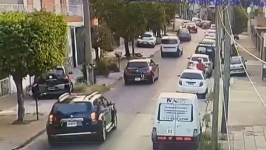 Lomas del Mirador: murió un motociclista atropellado por un hombre que se defendió de un robo