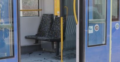 Alemania: Una mujer sufre graves quemaduras en un tren tras ser rociada con gasolina