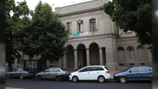 Fue detenida por violar una perimetral y golpeó a su hija de tres años quien está en grave estado en La Plata