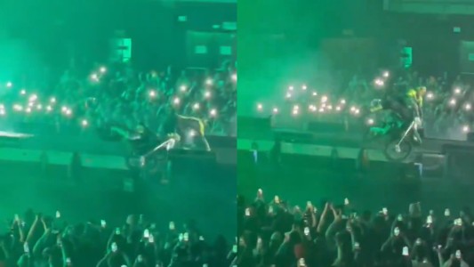 Un cantante español se accidentó en vivo tras ingresar a su show en moto