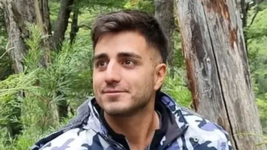 Desesperada búsqueda de un joven en Villa La Angostura: el mensaje hallado en la pared de su casa