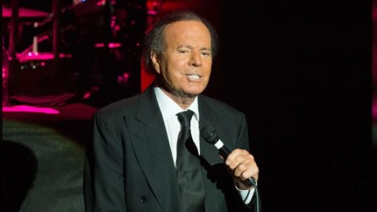 Preocupación por la salud de Julio Iglesias: "De cintura para abajo, tiene 500 años"