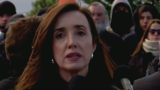 Villarruel pidió iniciar "un proceso de malvinización" y proteger de "las potencias que saquean"