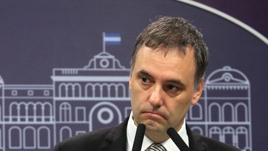 "En caso de ser electo, voy a dar un paso al costado", dijo Adorni