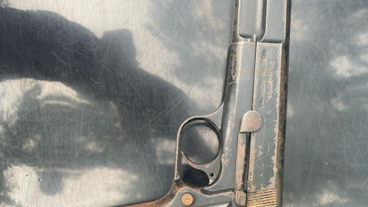 Santa Fe: Detuvieron a dos menores de edad con un revólver