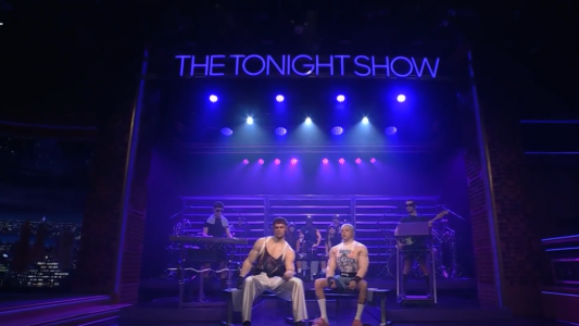 Ca7riel y Paco Amoroso brillaron en el programa de Jimmy Fallon