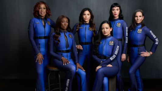 Katy Perry y novia de Bezos partirán al espacio en un vuelo 100% femenino