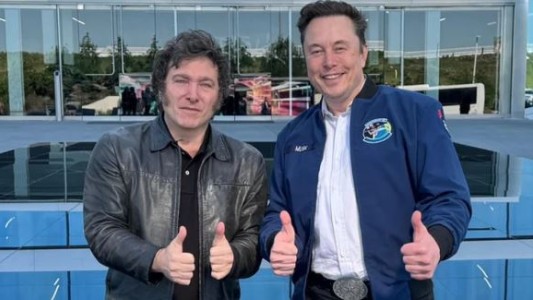 Elon Musk desactivó casi medio millón de tarjetas de crédito corporativas del Gobierno de EE.UU.