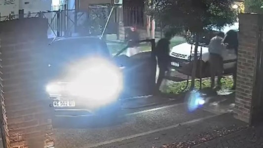 Violento robo en Adrogué: ladrones armados robaron el auto de un hombre y atacaron a una mujer en plena calle