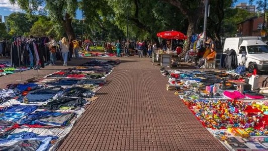 La Ciudad desalojó a 5 mil manteros que ocupaban el Parque Los Andes en Chacarita